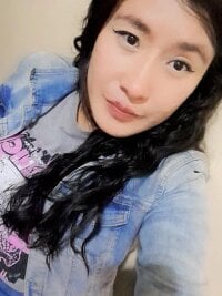ANNNABELLA_1's Offline Chat Room