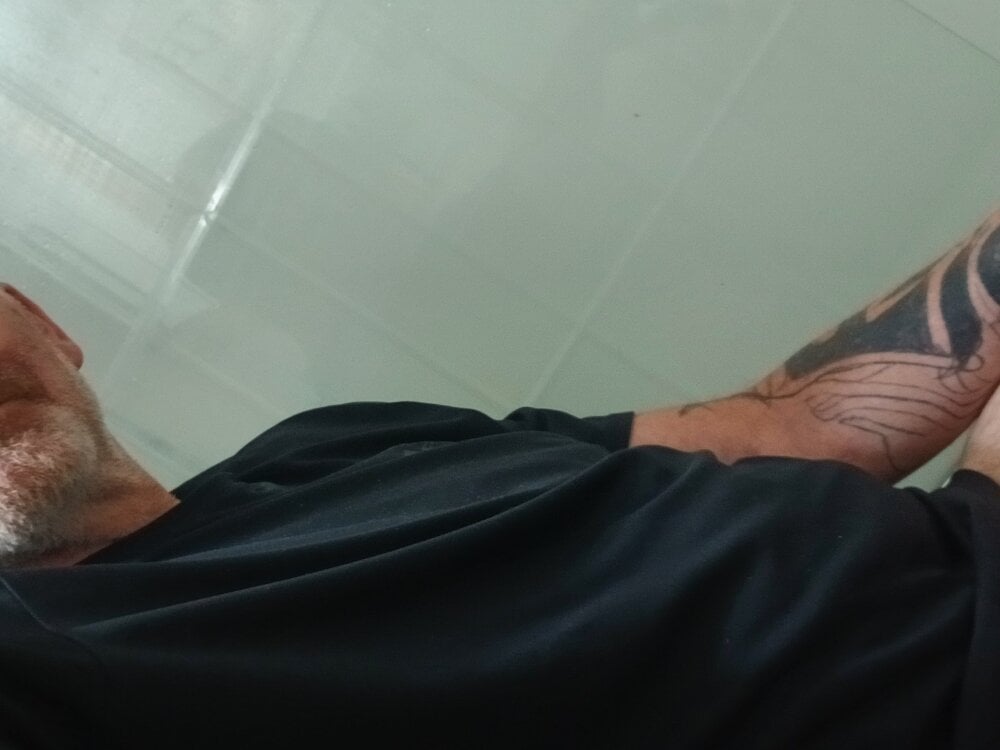 tinycock7447