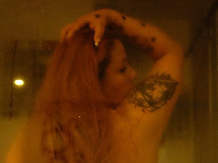 glamcambabes.com scarlet_88 livesex profile in in-amazing-city cams