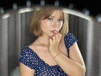 YourLittleAngel-'s webcam live show