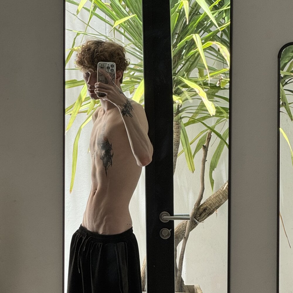 swoopyboy from stripchat
