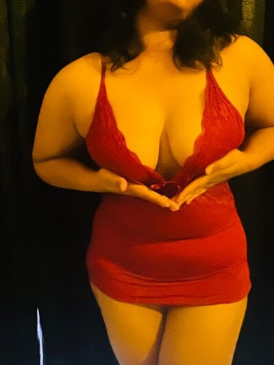 BlueEyesss25 Female Curvyteens Webcam Adult