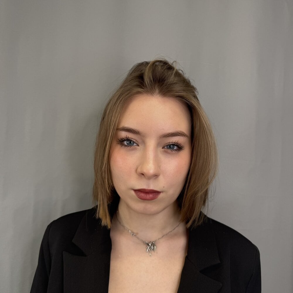 myliveeroticcams.com vanitaokamoto livesex profile in caucasian cams