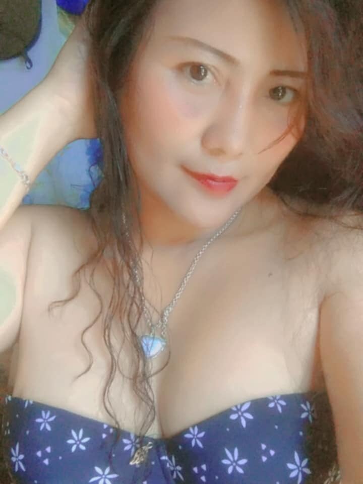 Spankyanne07 live cam model at StripChat