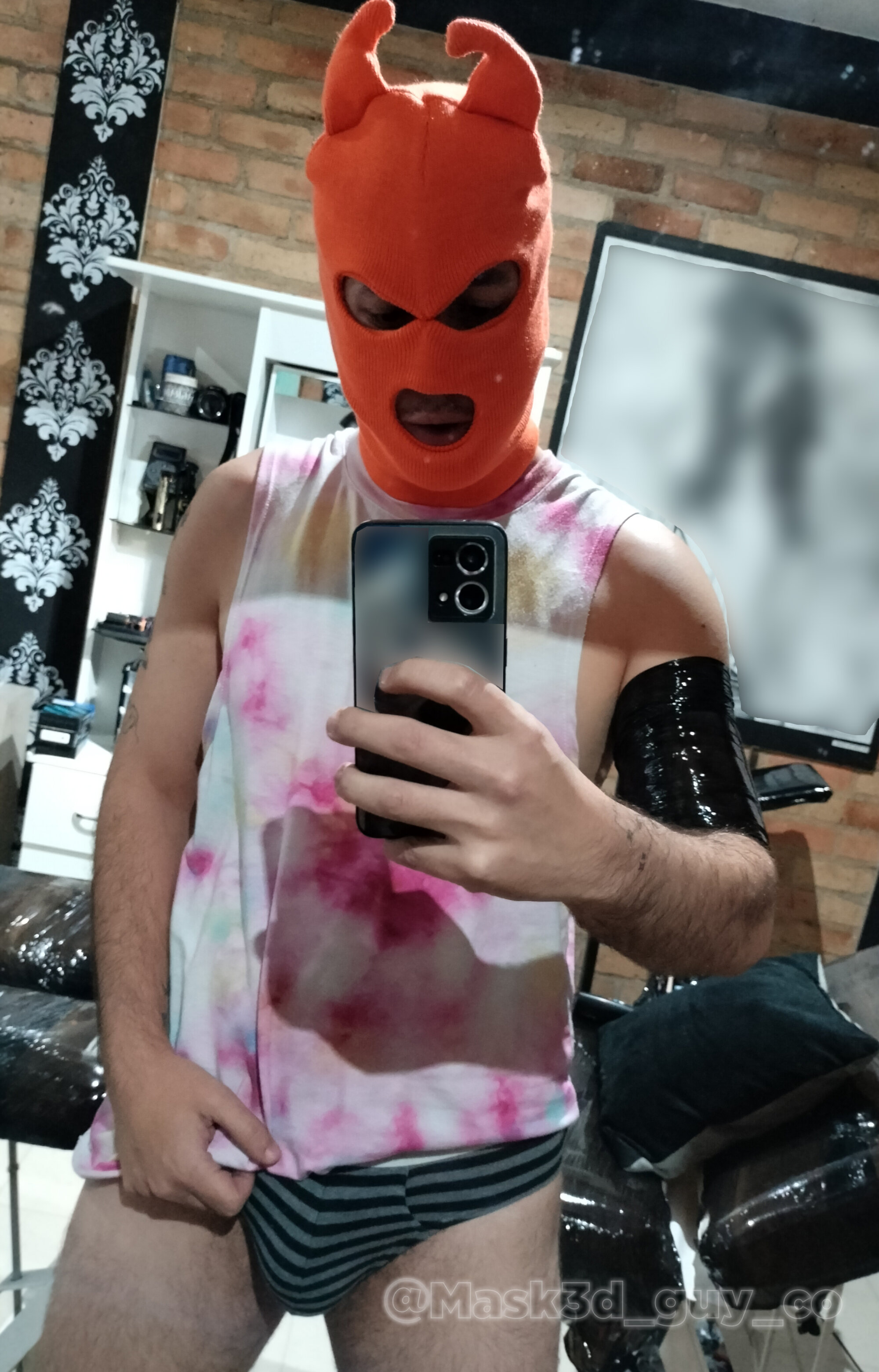 Masked_GuyCol