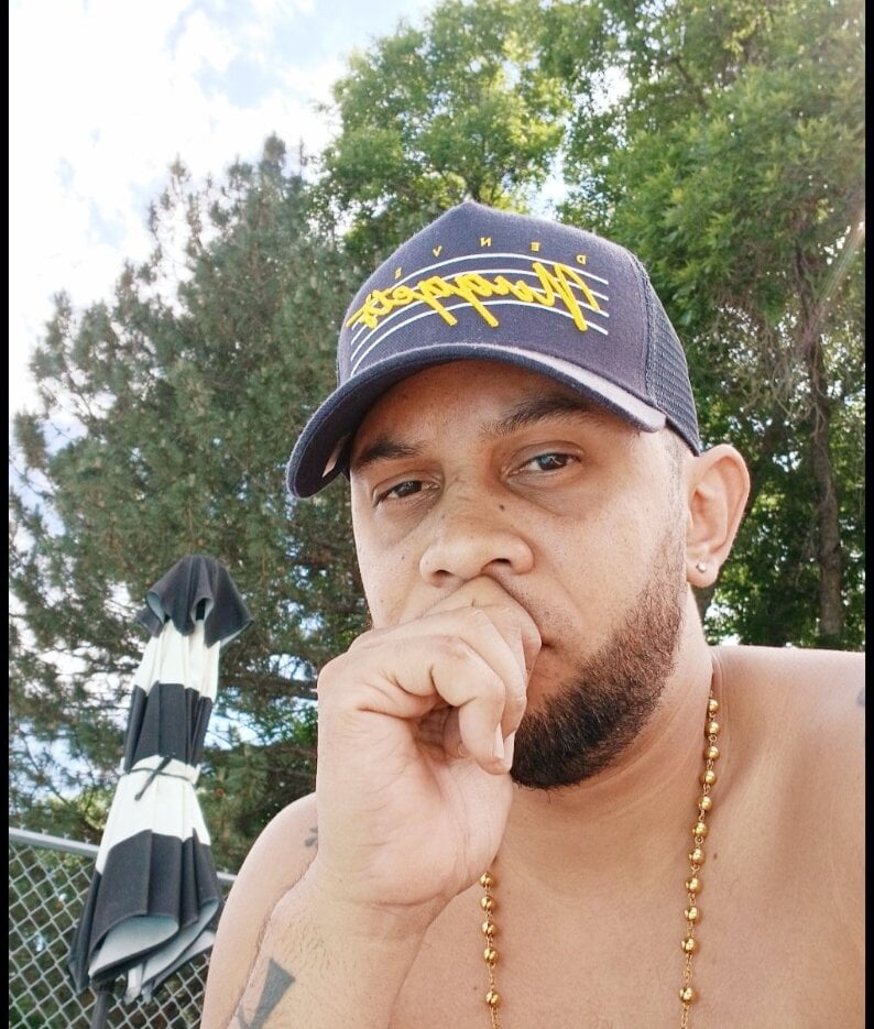 addiel21 from stripchat