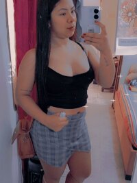 Estreya23's Offline XXX Chat