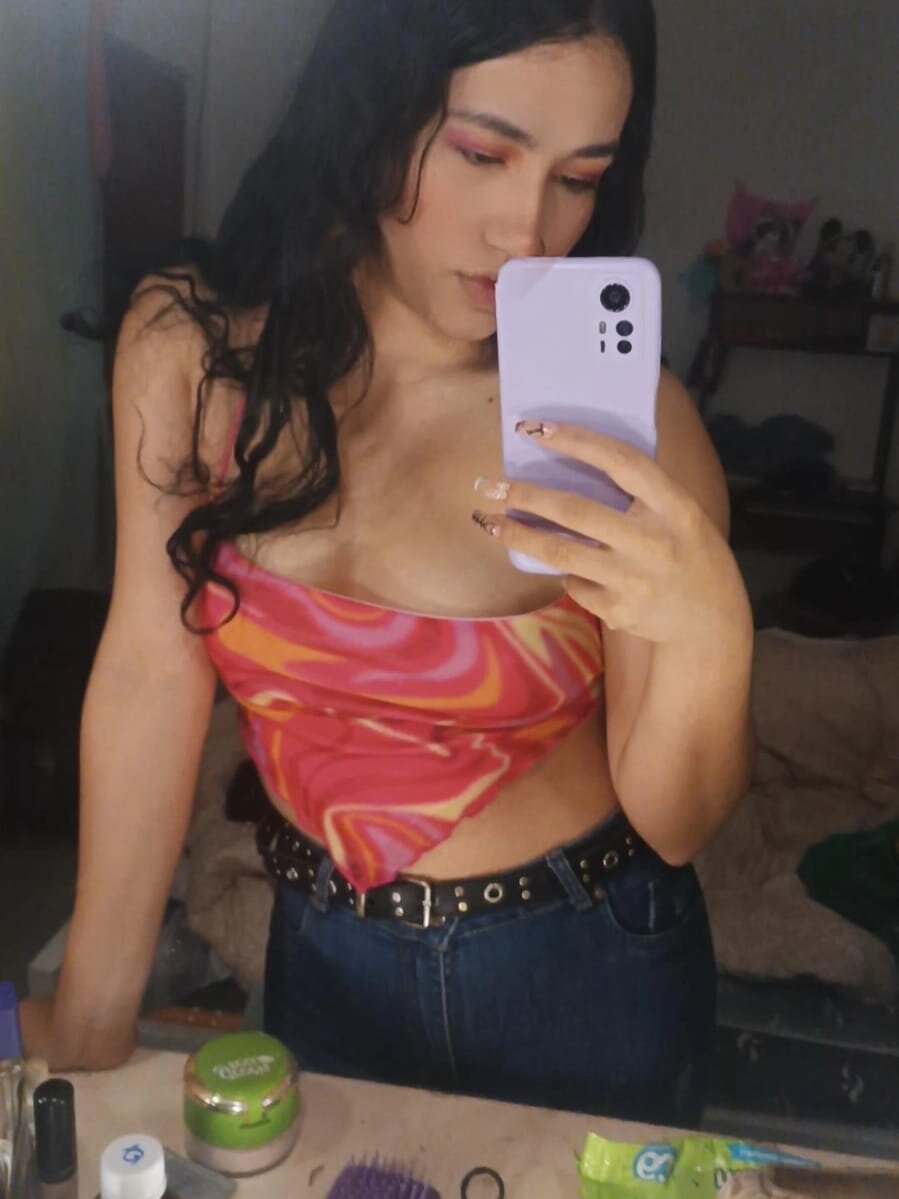 sara_basallo_tcw 🤧 online chat