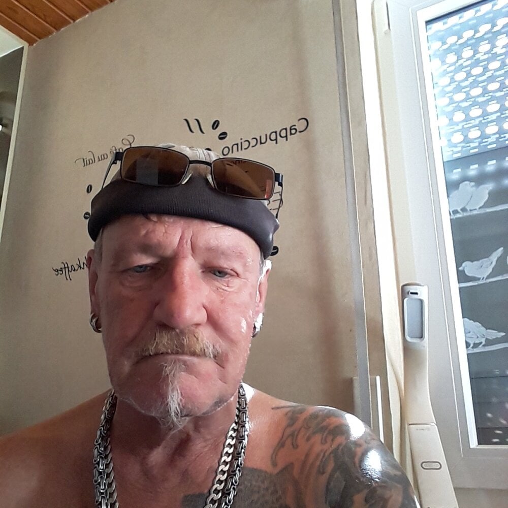 schwanz2809 from stripchat