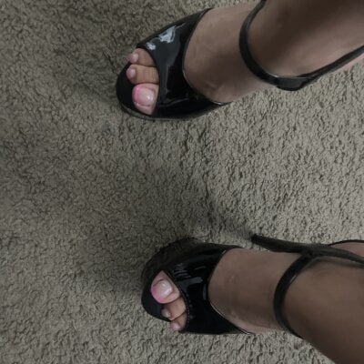 Hotsexyfeet310 Female Newmobile Nude Webcam