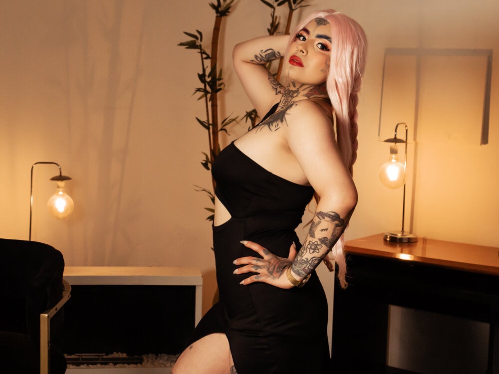 LilithLuxe profile