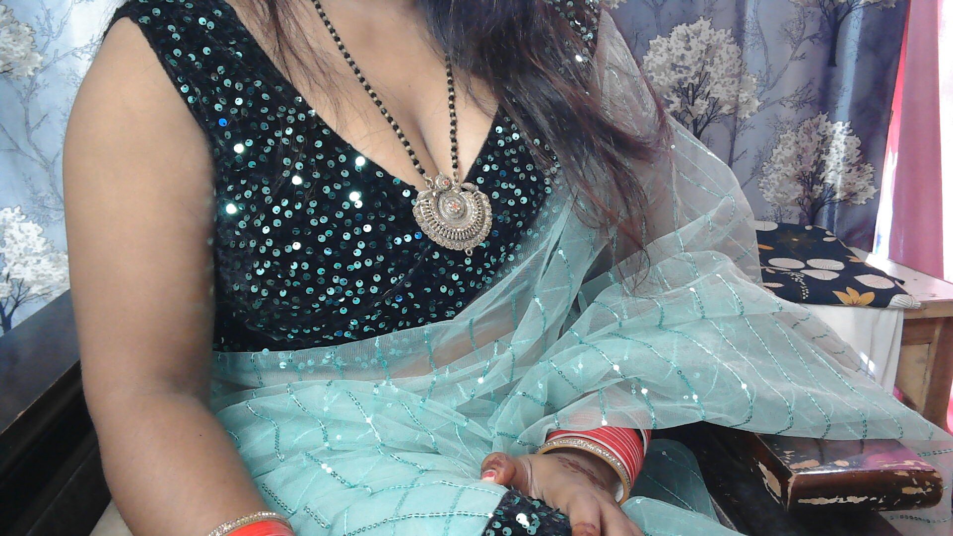 bold_naina