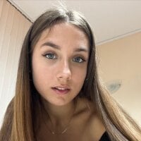 DinaStevensg's Offline Chat Room