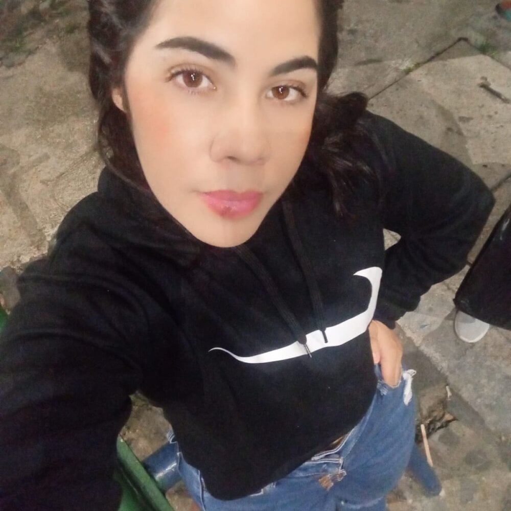 melany_roberts_ Chat XXX live