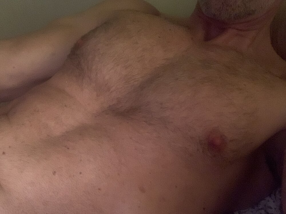 muscledad6 from stripchat