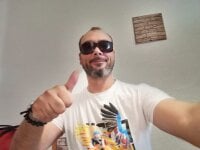 hourglass_romania's Offline Chat Room