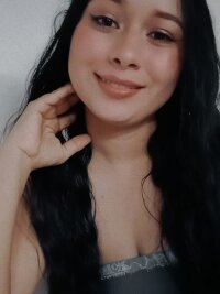 Alice_am Chat Room offline
