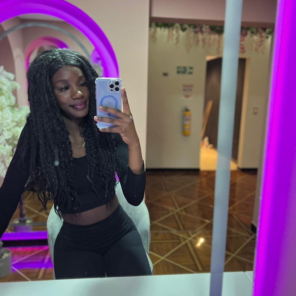 chatnmate.com charlotte_evanns_1 livesex profile in brown-eyes cams