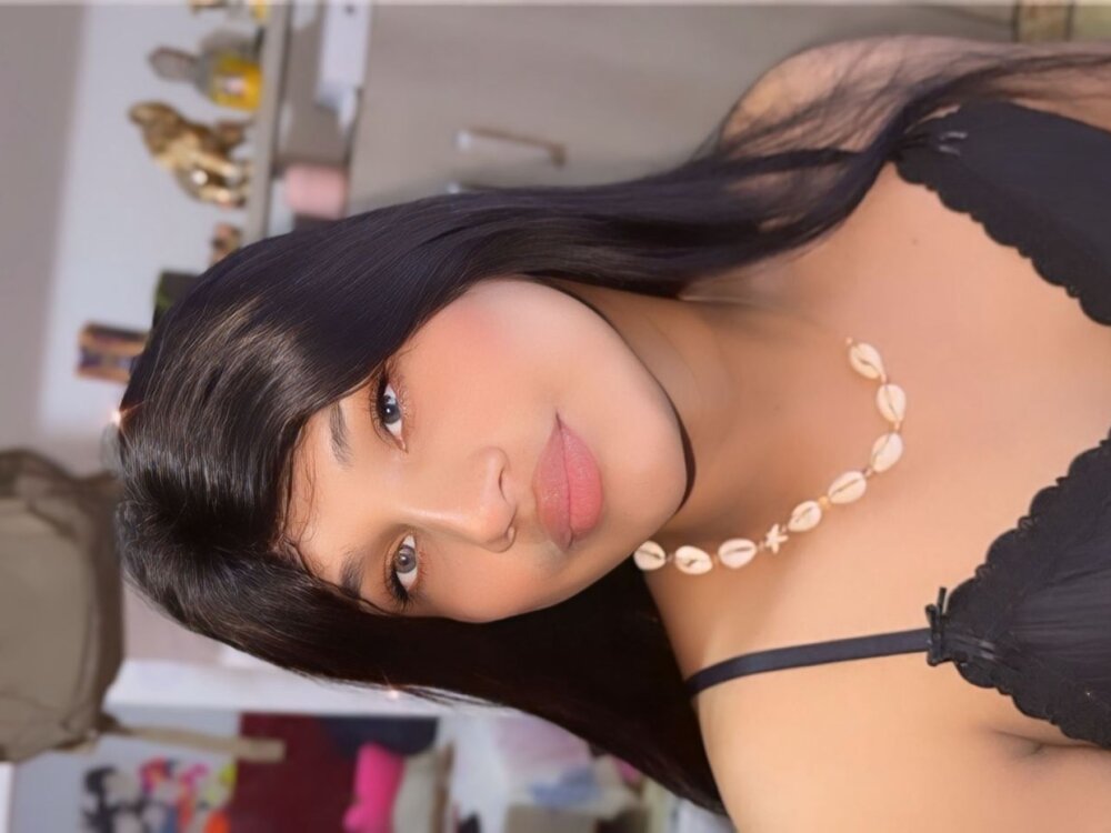 sweet_caramel_ebony's Offline XXX Chat