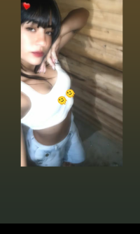 cami_horney: διαδικτυακό σόου στην κάμερα