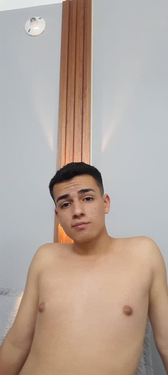 Hotboy21_
