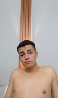 Hotboy21_'s webcam live show