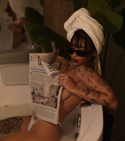 HannahW_ on StripChat