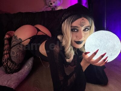 Iam_elii1 - dildo or vibrator