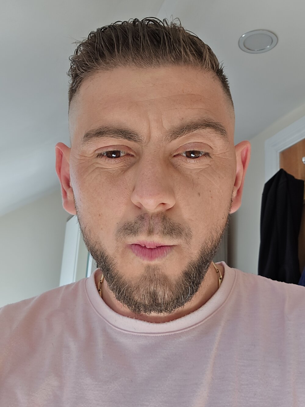 Alex-andru88's Offline XXX Chat