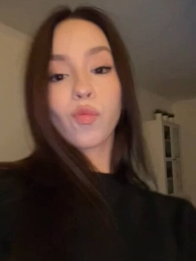 Emilllycutemurr - cumshot