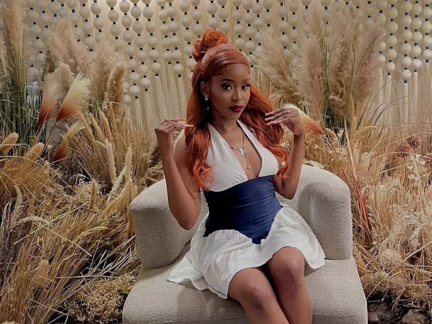 Silky-nightt's Live XXX Chat