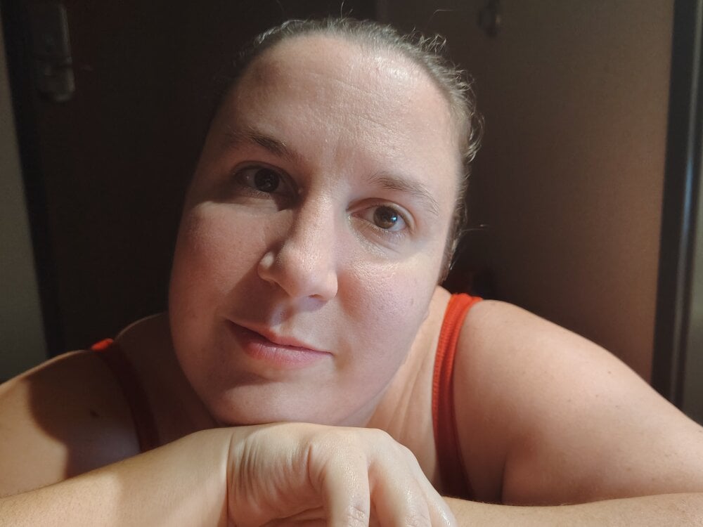 Bratalicious' Offline XXX Chat