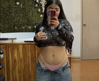 Arianna_Jhonson Female Leather Free Webcam Strip
