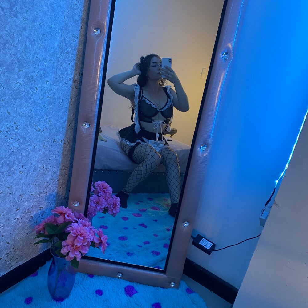 AliciaChelios Chat Room offline