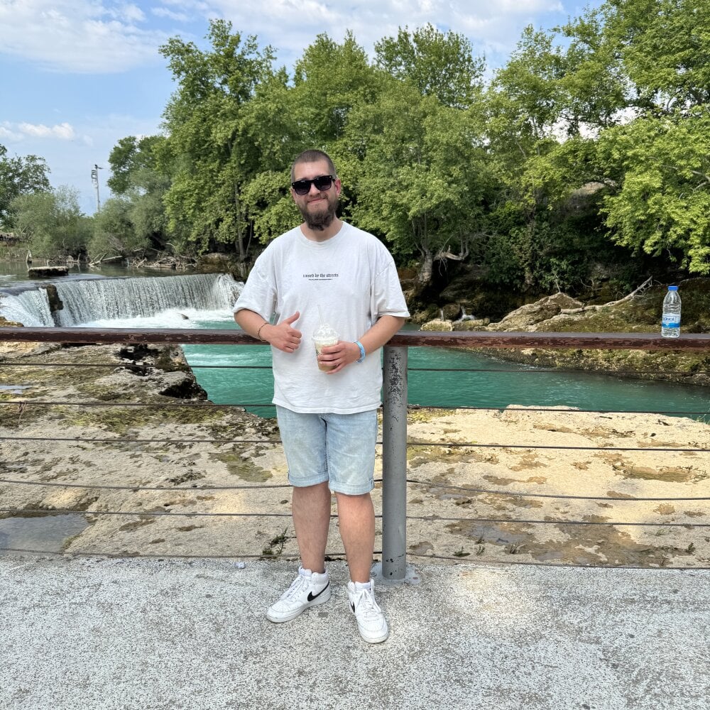 on4l2yo from stripchat