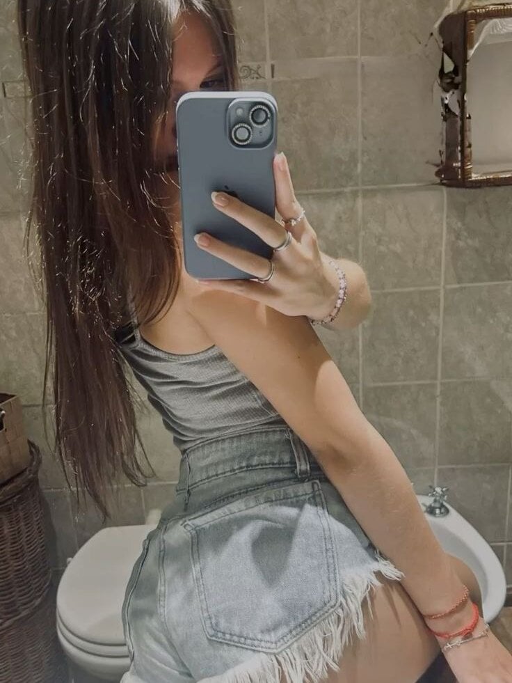 sleekcams.com priyanka-666 livesex profile in private-in-your-deep-thoughs cams