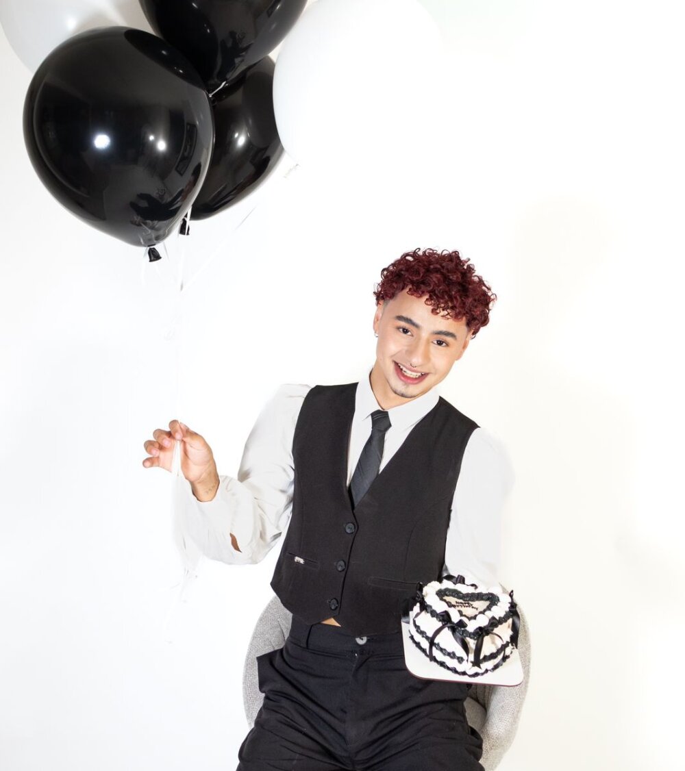 ADHARA_SMITH2n Offline XXX chat