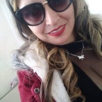 sexy_angelyn's Offline Chat Room