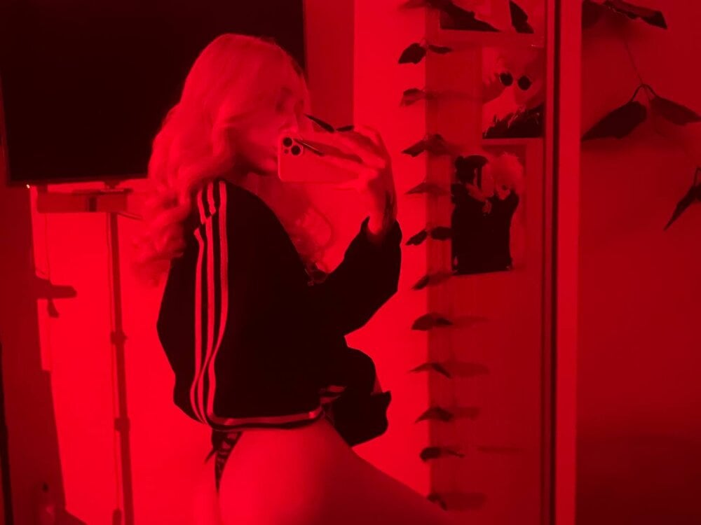 goth__tv offline XXX-chat