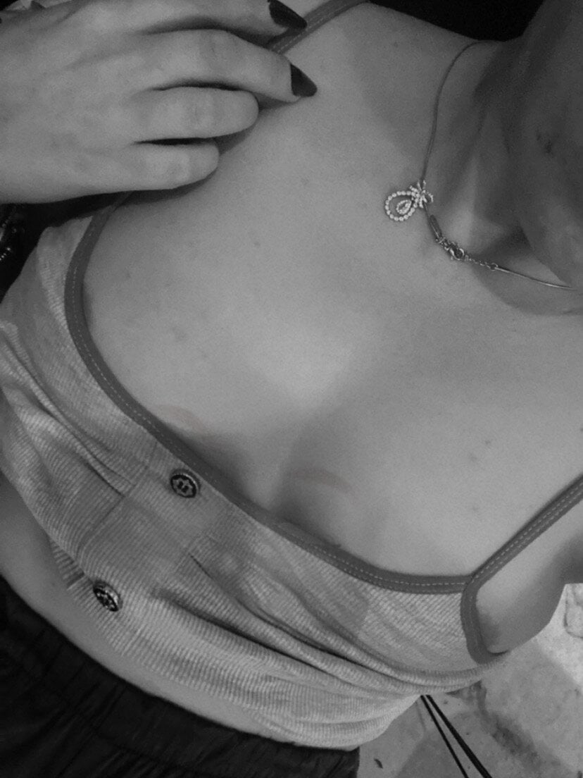 red-bul live cam model at StripChat