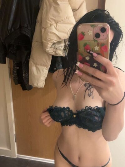 Alice_AngelicX on StripChat