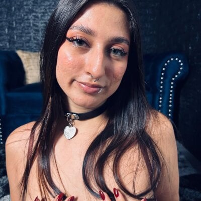 Gabrielakassi Female Latinblowjob Live Webcam Striptease