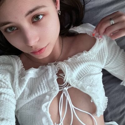 DarelleFare on StripChat