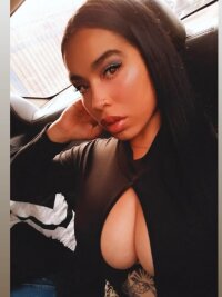 amada_sex's Offline Chat Room