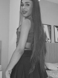 Model pretty_ariiel