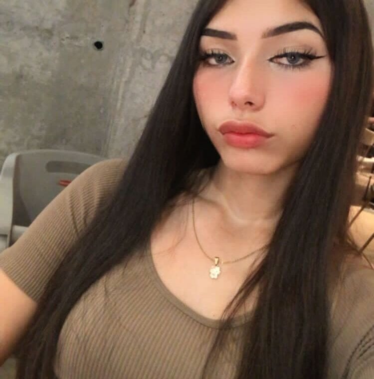 stripchat ann_sophi webcam profile pic via myliveeroticcams.com