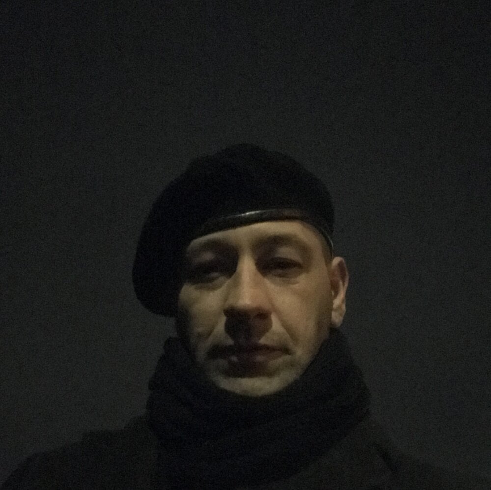 Frankie4FingersIII's Offline XXX Chat