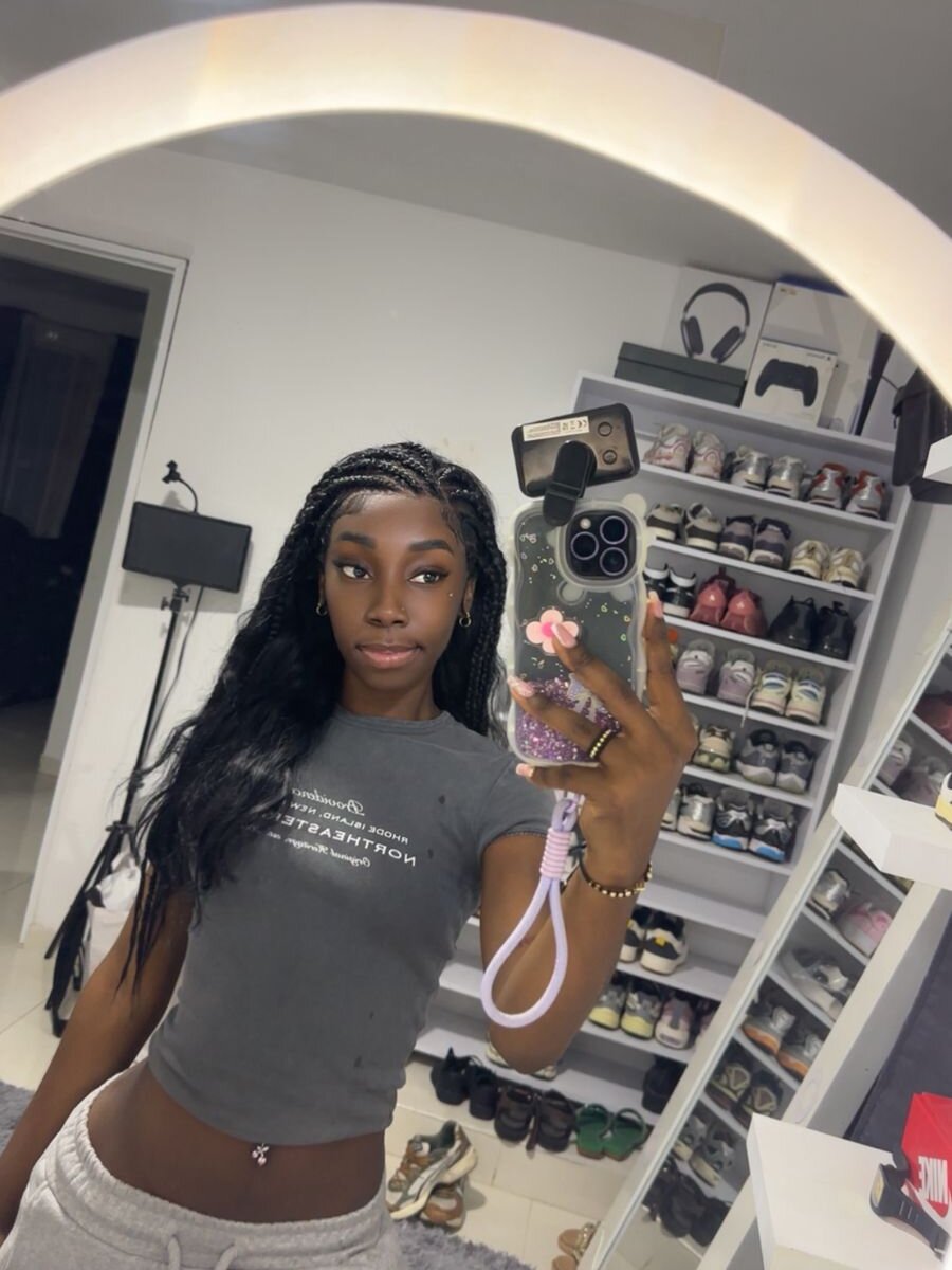 glamcambabes.com amberprincess2 livesex profile in bisexual cams