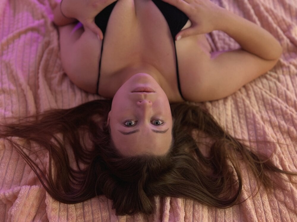Live sex webcam photo for Kortney_Williams #290218312