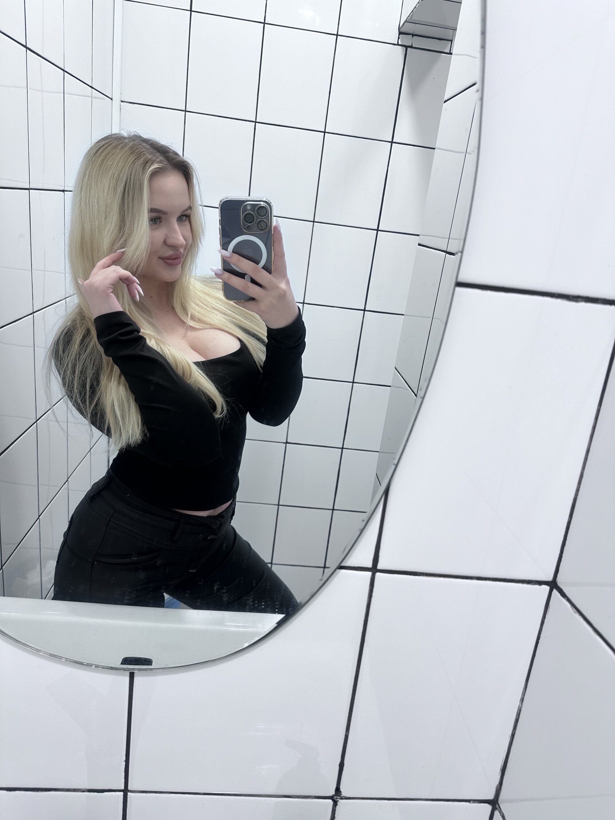 Lolly_Tina